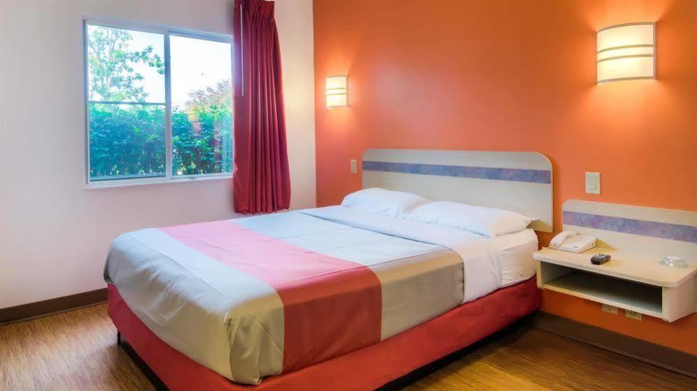 Motel 6-Conyers, Ga Екстер'єр фото